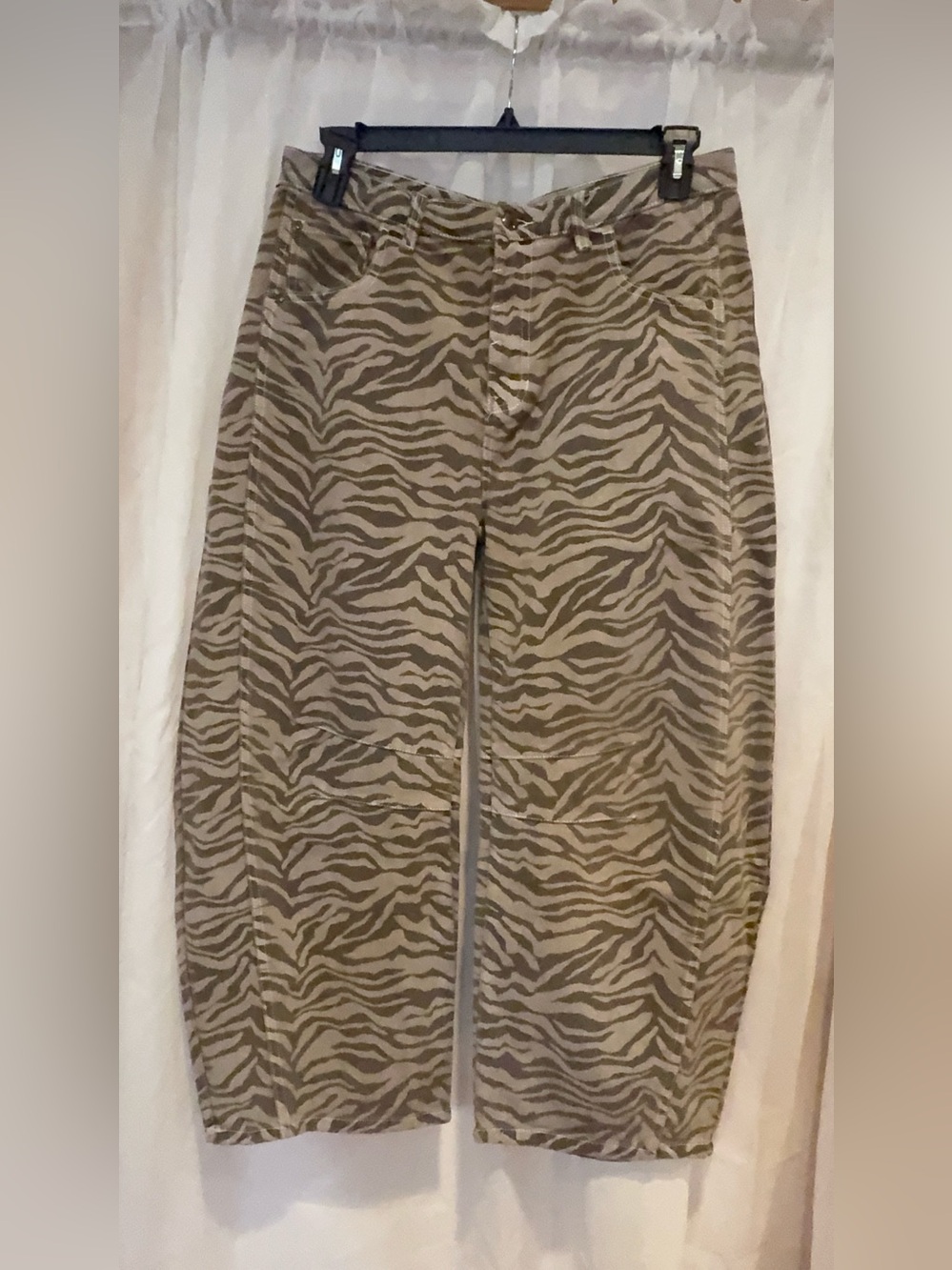 Listicle Zebra-Print Cargo Pants in Khaki and Olive Green